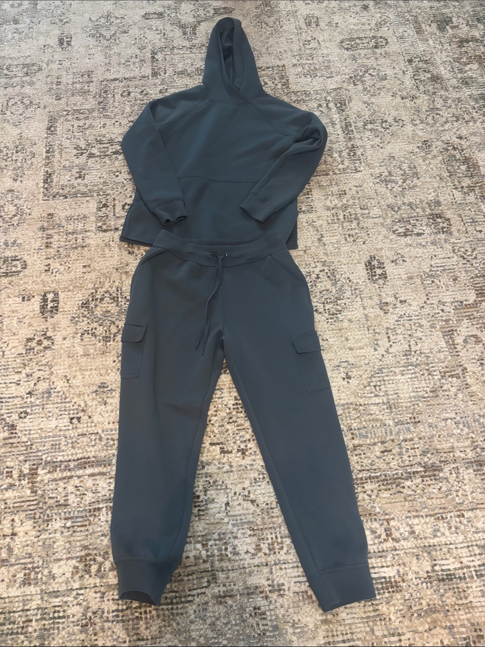 Classic Women's Hoodie & Cargo Jogger Set - Slate